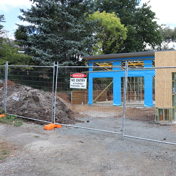 do you deliver and set up temporary fencing and what's the price for this in Marshalls Creek